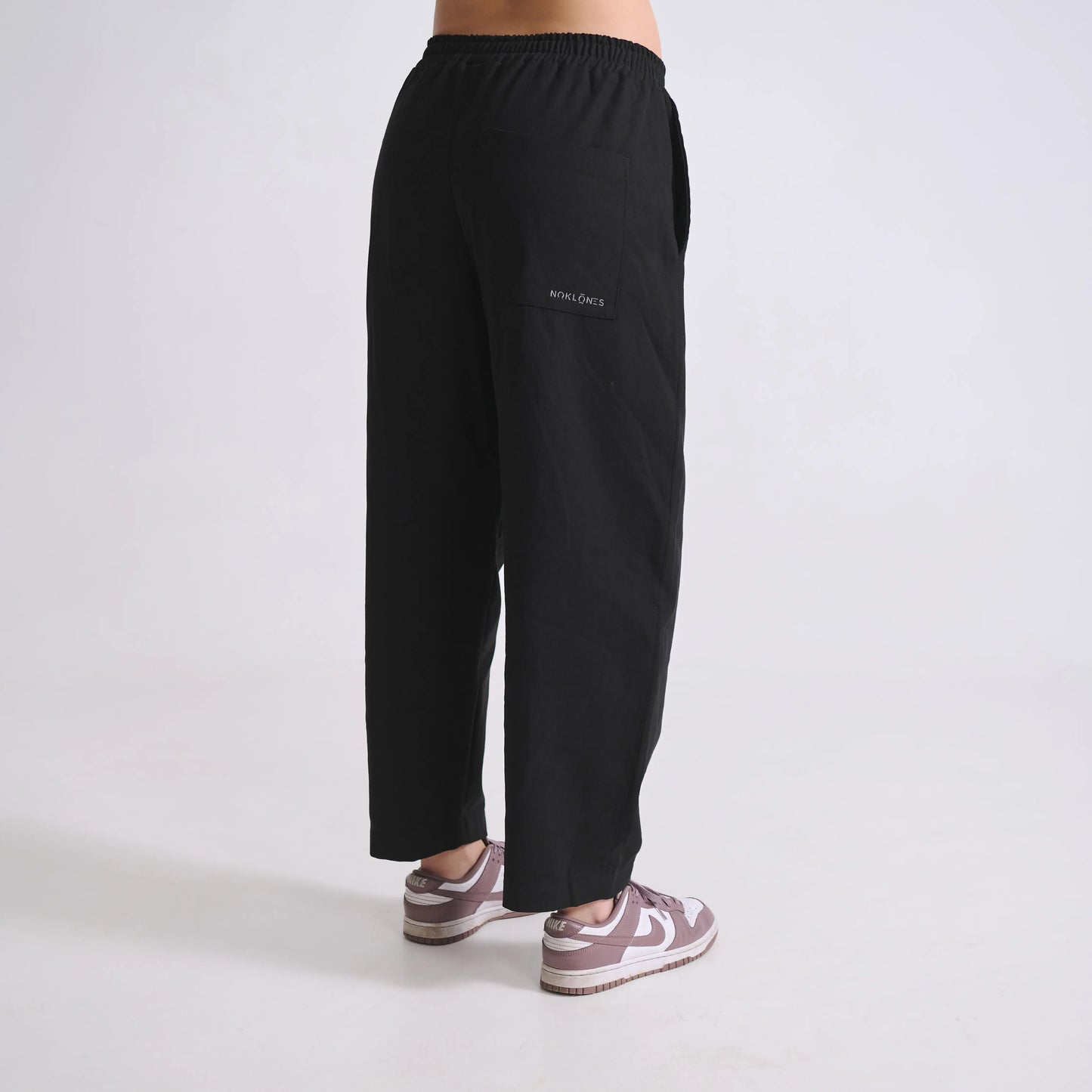 Ms. Pants Black